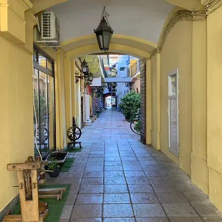 Designers Flat In Centre Apartamento