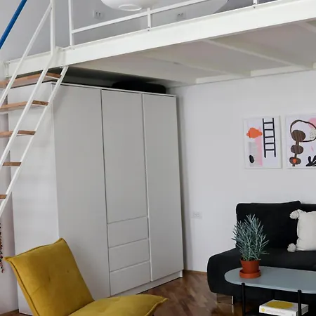Designers Flat In Centre Apartamento Novi Sad